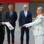 Historici VHÚ Praha napsali novou knihu o válkách a vojenství, pokřtila ji ministryně obrany Jana Černochová
