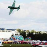 Návštěvníci Dne Letiště Letňany obdivovali stroje, na kterých se učí piloti. Na zemi i ve vzduchu Návštěvníci Dne Letiště Letňany obdivovali stroje, na kterých se učí piloti